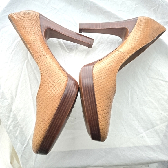 Michael Kors Snakeskin Heels EUC - Picture 9 of 14